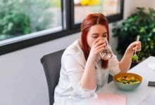 آب بعد از غذا؛ دوست یا دشمن دستگاه گوارش؟