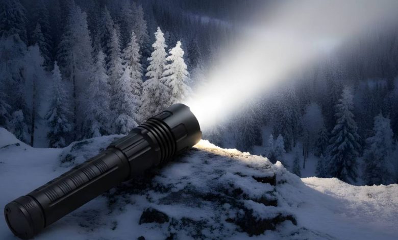 این چراغ‌قوه قدرتمند در دمای منفی ۴۰ درجه هم کار می‌کند!