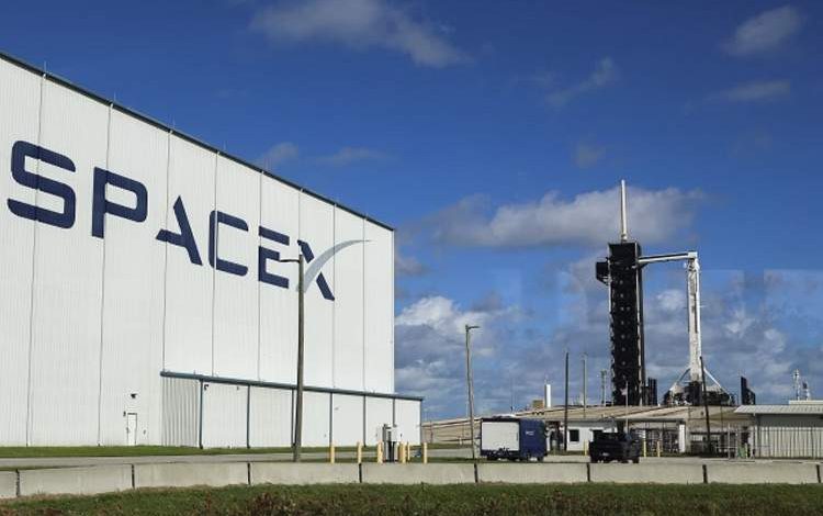 تغییر مسیر اسپیسایکس: توقف برنامه مریخ، تمرکز بر ساخت شهر روی ماه