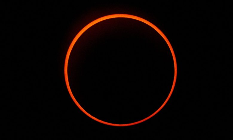 حلقه آتش برفراز جنوبگان؛ خورشیدگرفتگی حلقوی برای دانشمندان و پنگوئنها از راه رسید