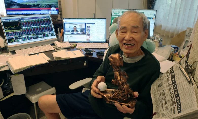 وارن بافت ژاپن؛ تریدر ۸۸ساله‌ای که با ۳ مانیتور قدیمی، میلیونر شد