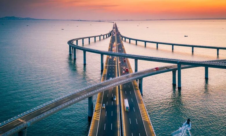 وقتی سنگ غرق میشود، چطور پل هزار تُنی وسط اقیانوس دوام میآورد؟