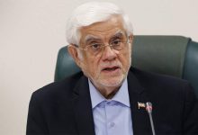 انتقاد عارف از قطع اینترنت: اتوبان را به خاطر یک راننده متخلف نمی‌بندند