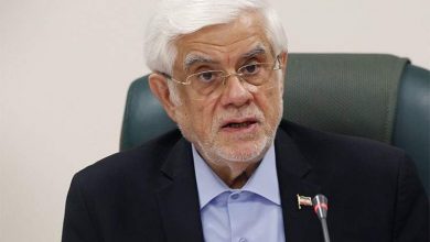 انتقاد عارف از قطع اینترنت: اتوبان را به خاطر یک راننده متخلف نمی‌بندند